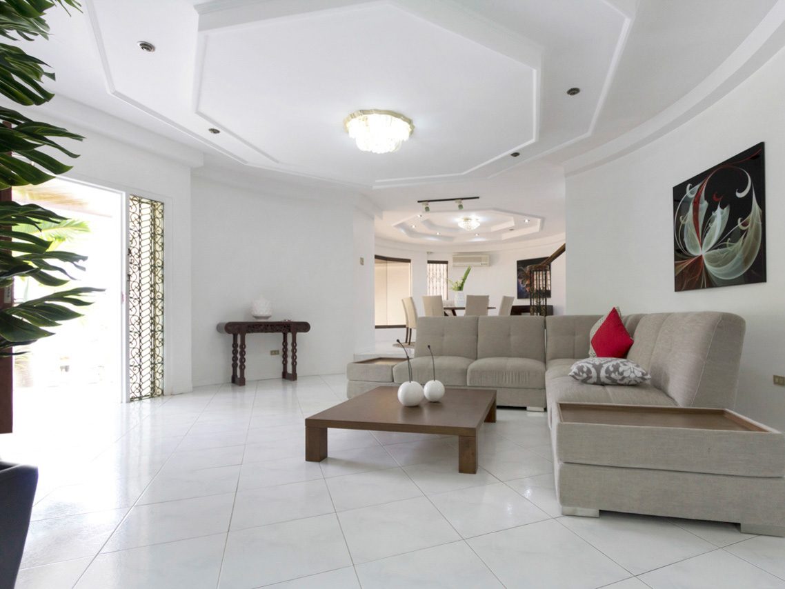 5 Bedroom House with Swimming Pool for Rent in Maria Luisa Park in Banilad, photo 1 of 10