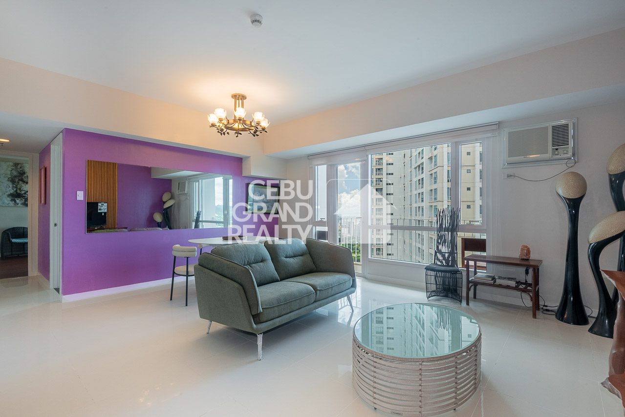 Nature Meets Elegance in a Scenic Highrise Condo in Nivel Hills, photo 1 of 10