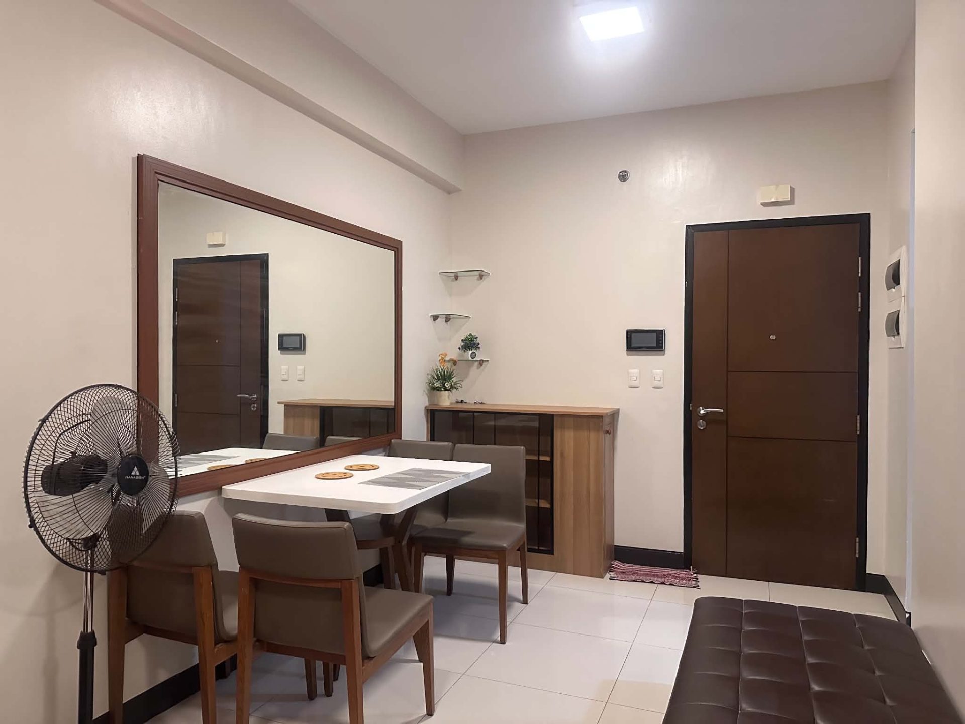 Studio Condo on 14th Floor – Mactan Newtown in Lapu-Lapu City, photo 1 of 4
